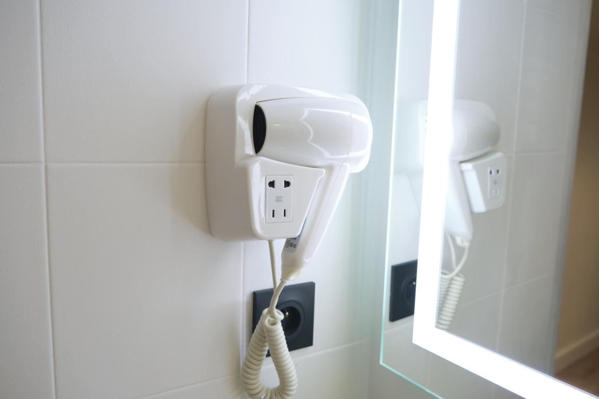 Adamas - Chek In H24 - Wifi Apartment Lyon